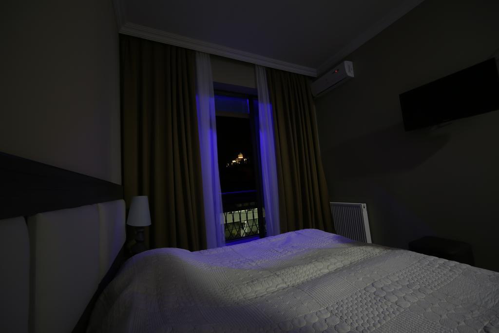 Discovery Hotel Kʼutʼaisi Quarto foto